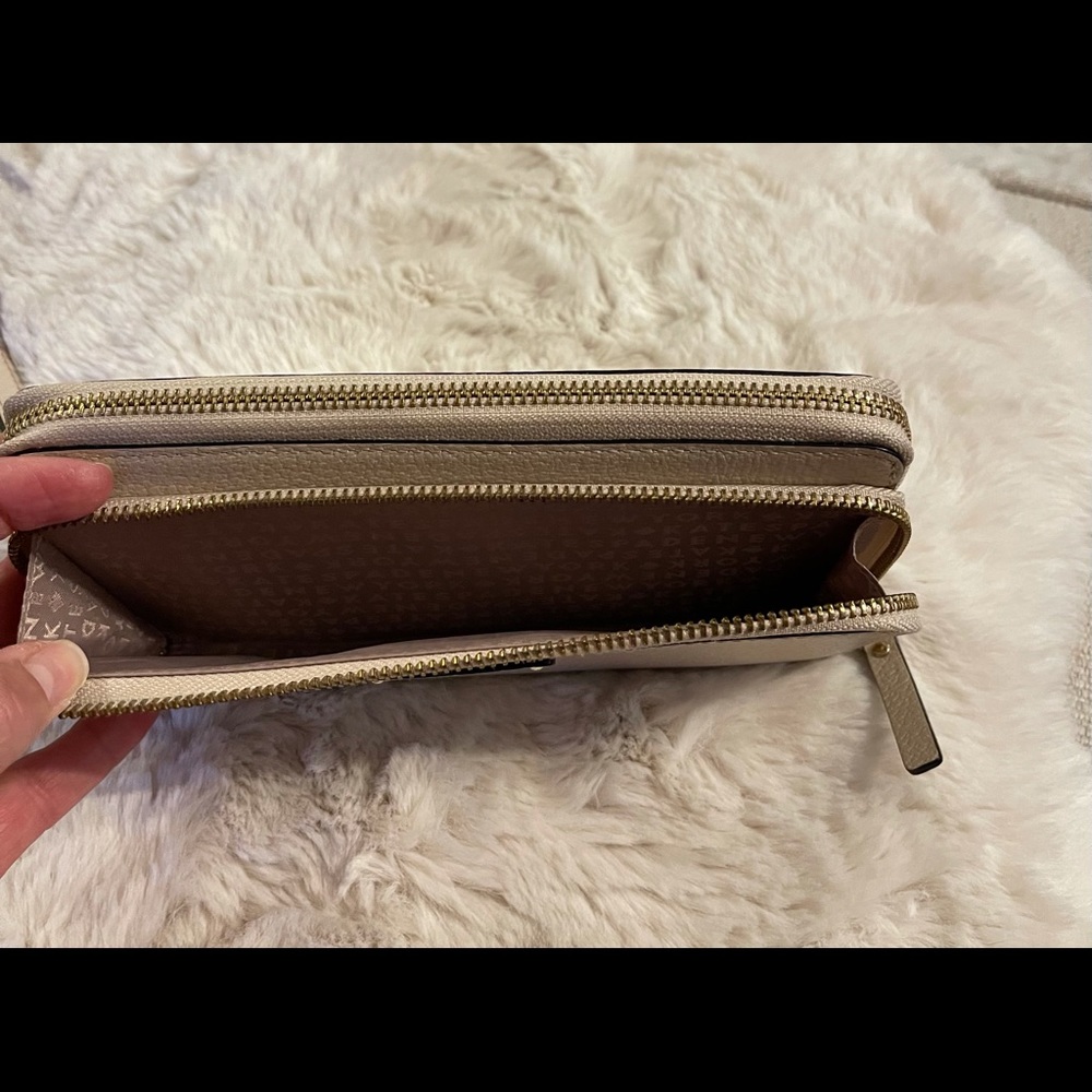 Kate Spade Wallet - Picture 3 of 4